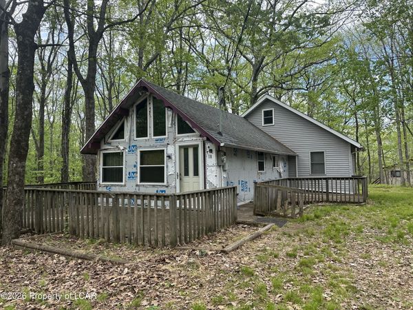 18 Prescott Road, White Haven, PA 18661