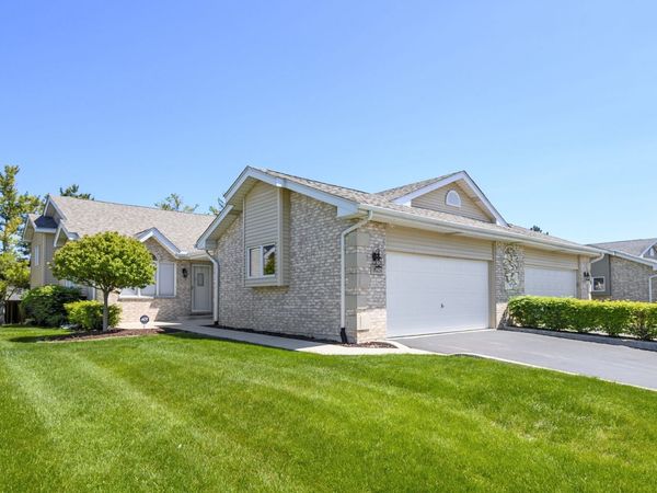 16237 Lake Villa Avenue , Tinley Park, IL 60477