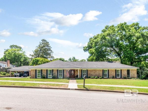 637 W Tudor Lane, Mobile, AL 36608