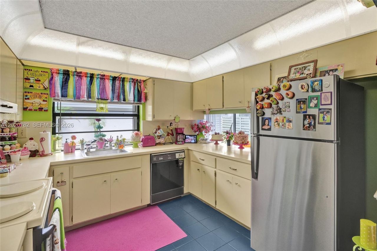30 Cedar Rd , Hollywood, FL 33021 Photo