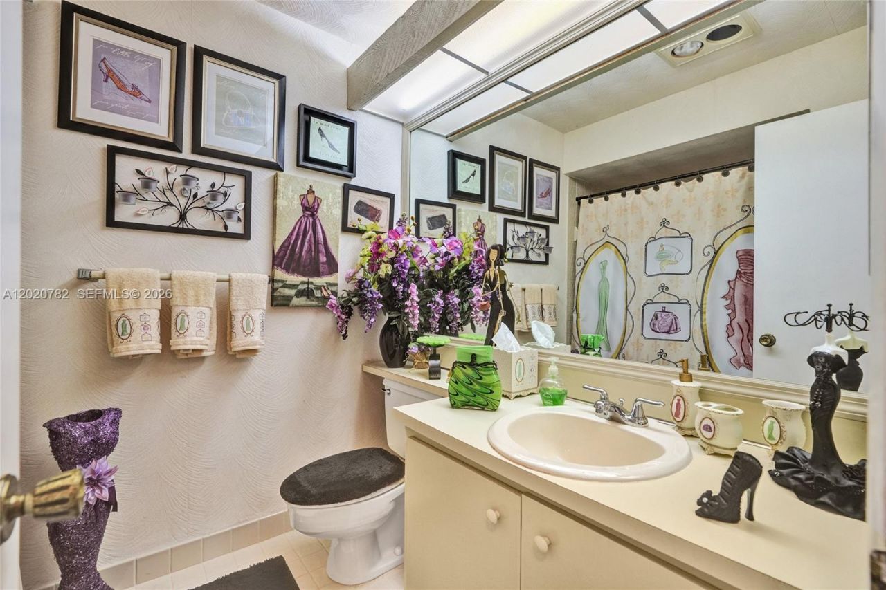 30 Cedar Rd , Hollywood, FL 33021 Photo