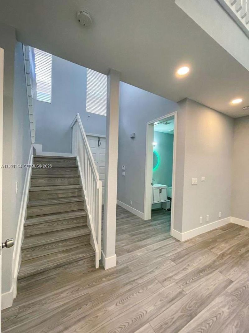 1261 Hayes St, Hollywood, FL 33019 Photo