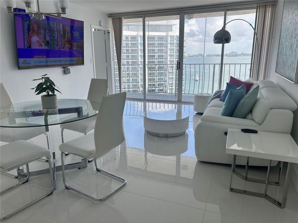 7601 E Treasure Dr , Unit 2012, North Bay Village, FL 33141