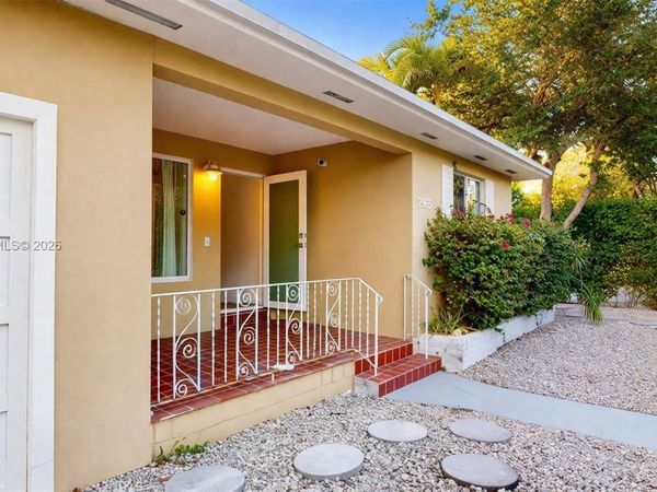 2965 W Trade Ave , Miami, FL 33133