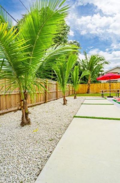 17621 NE 7th Ave , Miami, FL 33162 Photo
