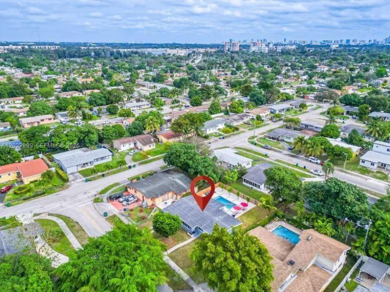 17621 NE 7th Ave , Miami, FL 33162 Photo