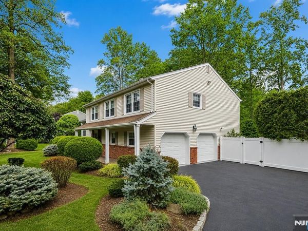 400 Faletti Circle, RIVERVALE, NJ 07675