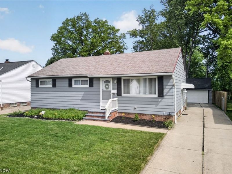 30121 Vineyard Road, Willowick, OH 44095 Photo 2
