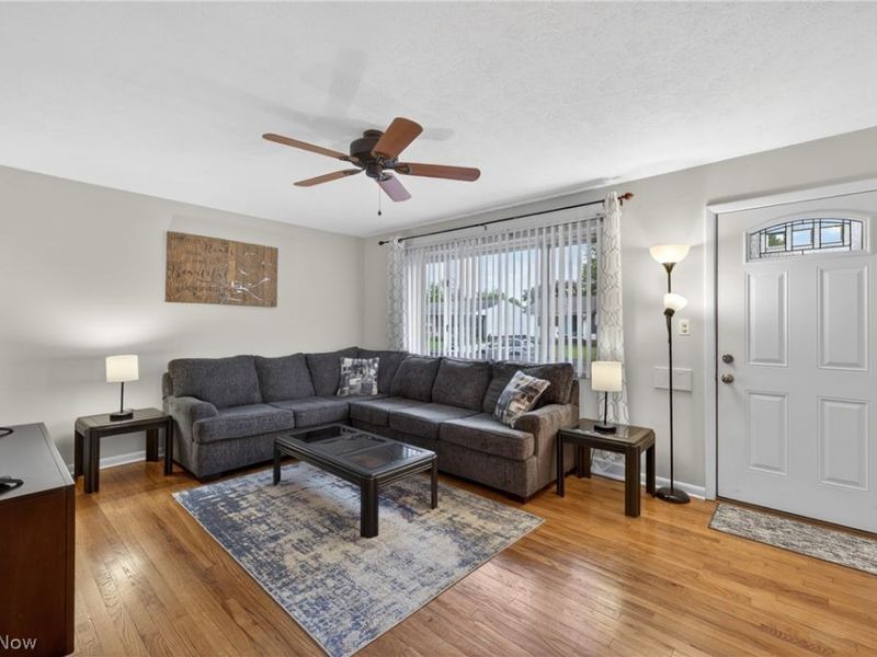 30121 Vineyard Road, Willowick, OH 44095 Photo 8