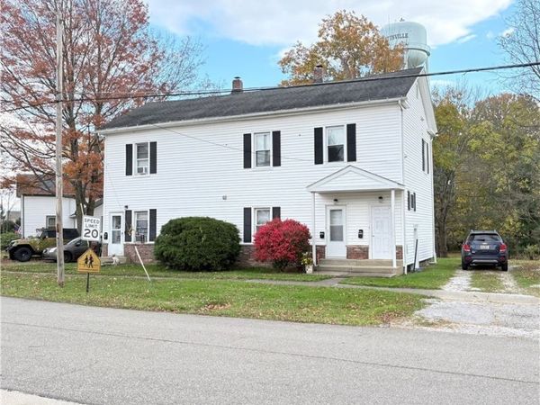 8218 Park , Garrettsville, OH 44231