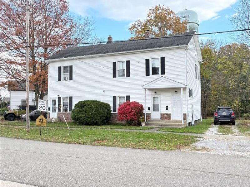8218 Park, Garrettsville, OH 44231 Photo 1