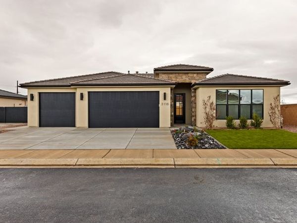 3118 S 4800 W, Unit 8, Hurricane, UT 84737