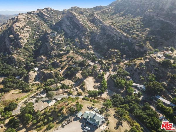 585 Box Canyon, Chatsworth, CA 91311