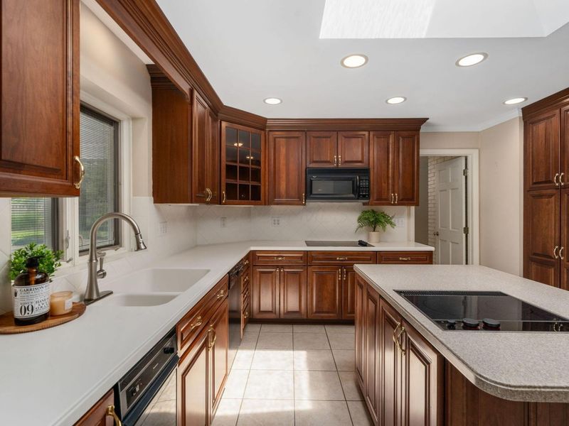 2869 N Star Road, Columbus, OH 43221 Photo 14