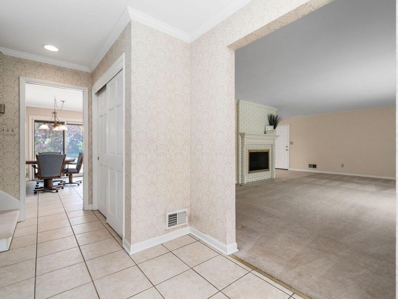 2869 N Star Road, Columbus, OH 43221 Photo 17