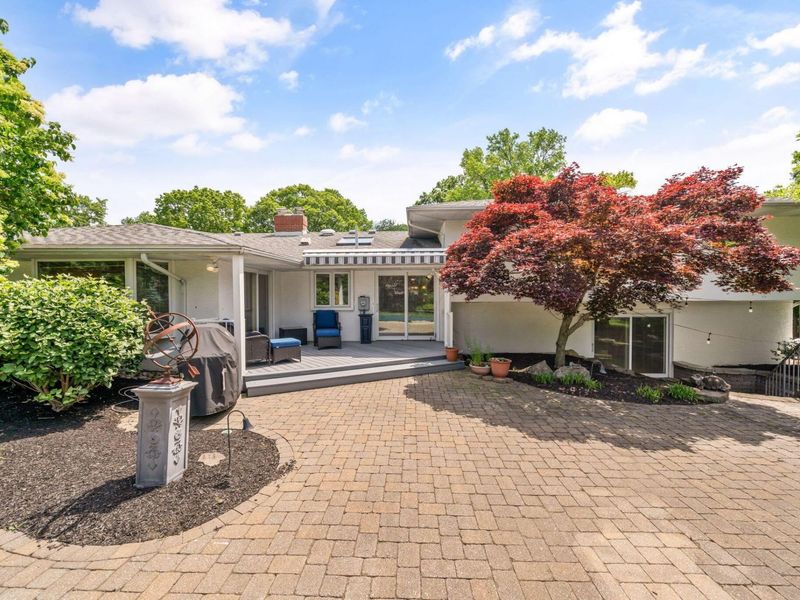 2869 N Star Road, Columbus, OH 43221 Photo 4