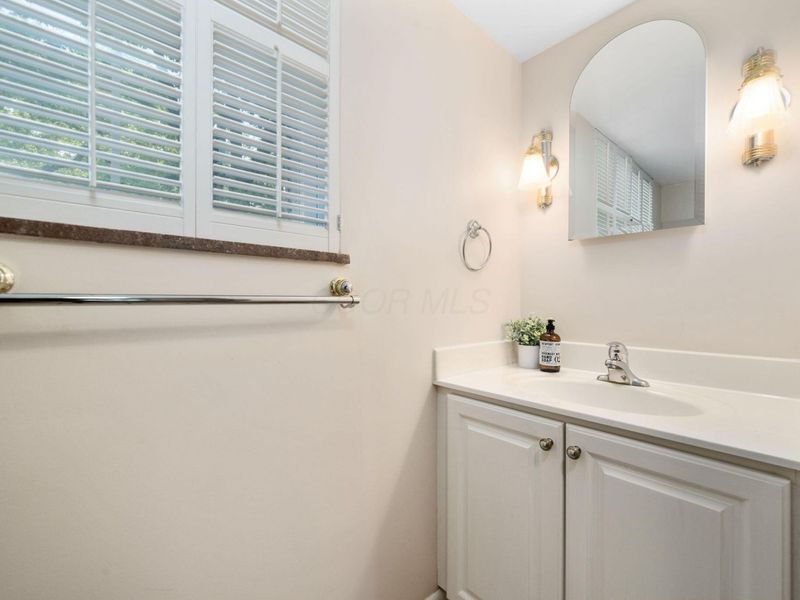 2869 N Star Road, Columbus, OH 43221 Photo 41