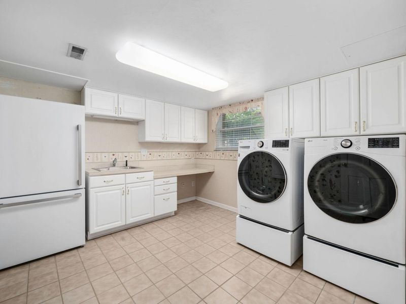 2869 N Star Road, Columbus, OH 43221 Photo 43
