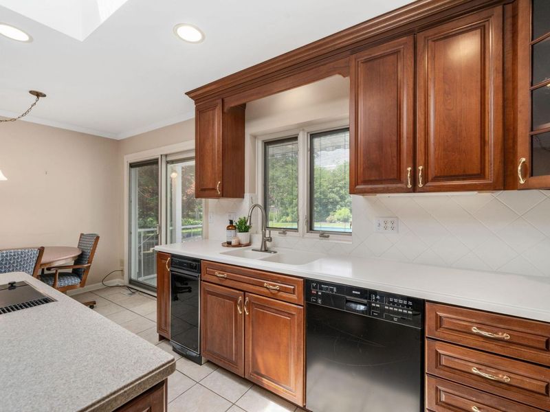 2869 N Star Road, Columbus, OH 43221 Photo 8