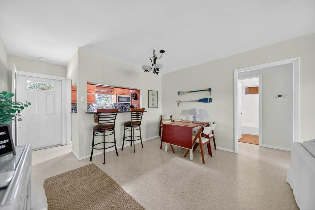 262 SE Monterey Avenue, Stuart, FL 34996 Photo