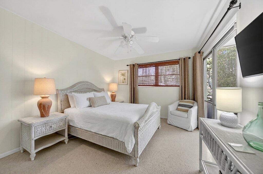 262 SE Monterey Avenue, Stuart, FL 34996 Photo