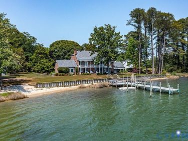 430 Harveys Neck Road , Wicomico Church, VA 22473