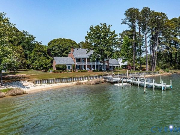430 Harveys Neck Road , Wicomico Church, VA 22473
