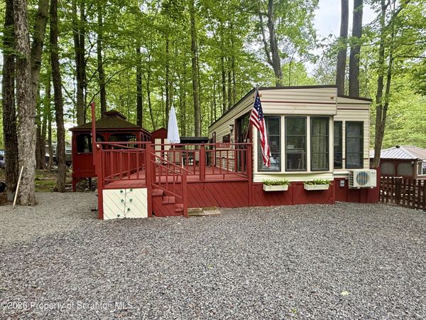 867 Whitetail Way , Covington Twp, PA 18424