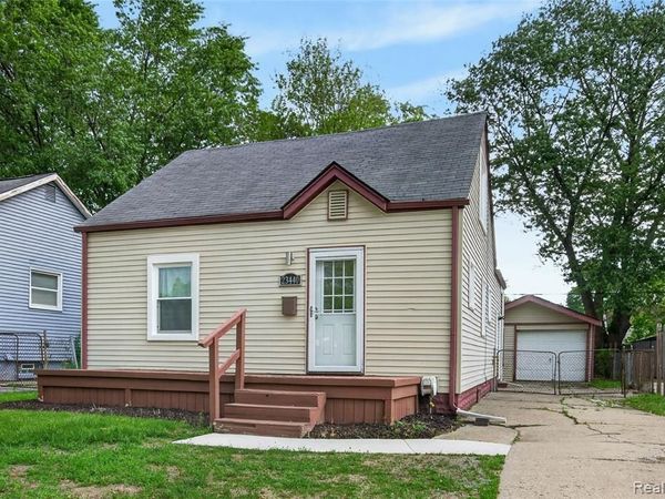 23440 Cayuga Avenue, Hazel Park, MI 48030
