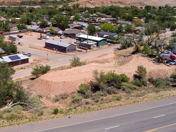 1261 S HIGHWAY 191 , Moab, UT 84532