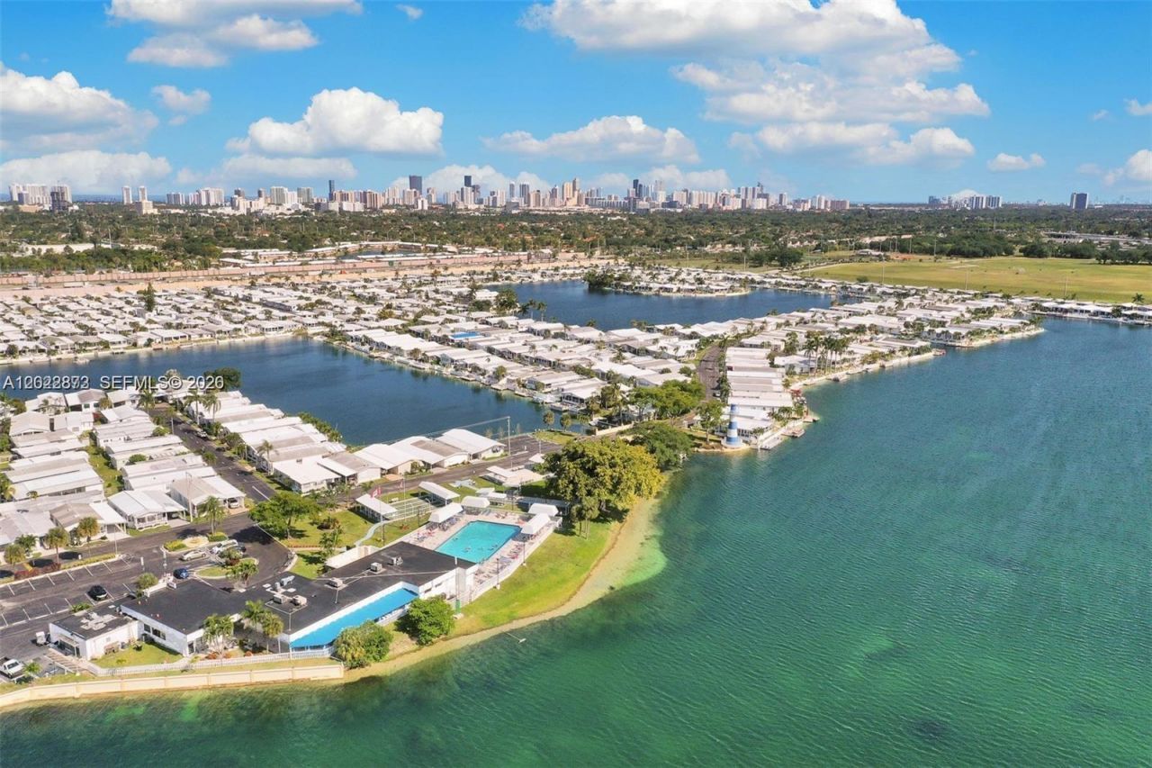 110 Marine Lake Dr, Hallandale Beach, FL 33009 Photo