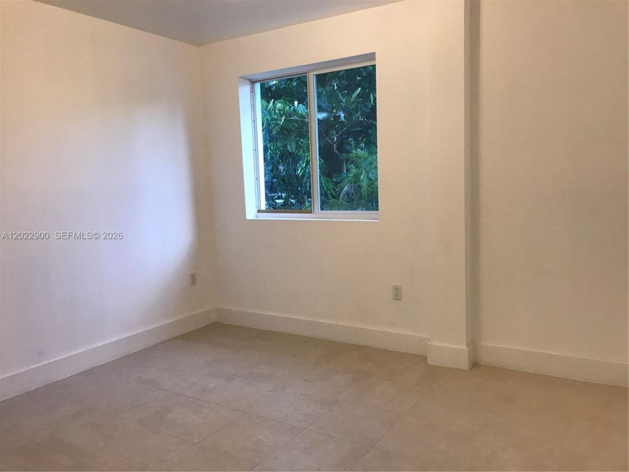 1456 NE 147 St, North Miami Beach, FL 33161 Photo