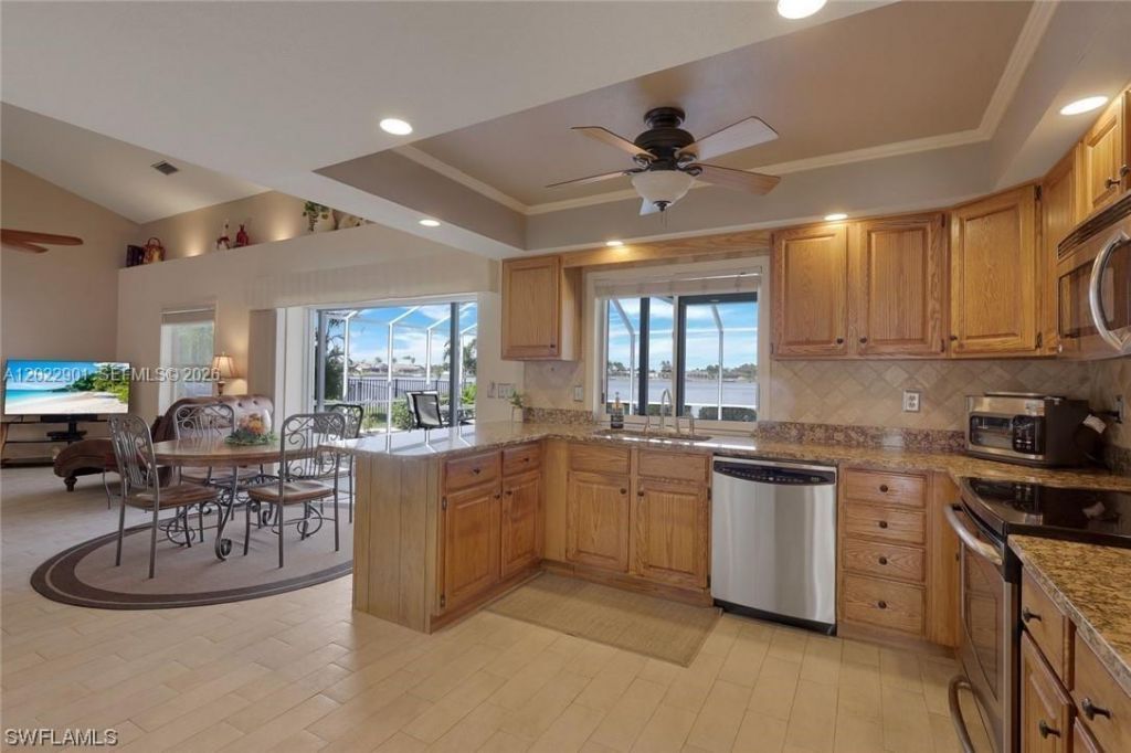 407 SW 37 St, Cape Coral, FL 33914 Photo