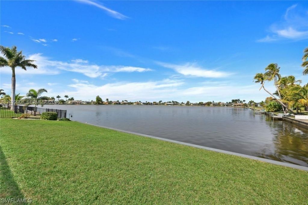 407 SW 37 St, Cape Coral, FL 33914 Photo