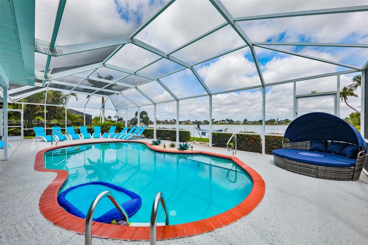 407 SW 37 St, Cape Coral, FL 33914 Photo