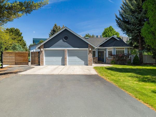 21196 Strawberry Mountain, Bend, OR 97702
