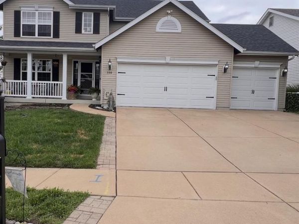 350 Hunters Heights Drive, Eureka, MO 63025
