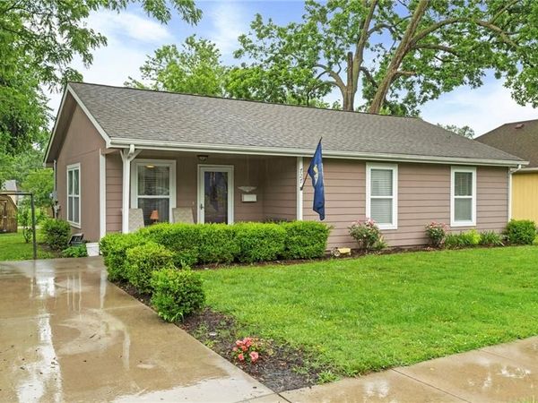 727 S Sycamore Street, Ottawa, KS 66067