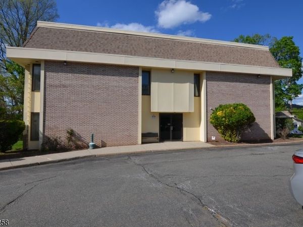 48 Woodport Rd, Sparta, NJ 07871