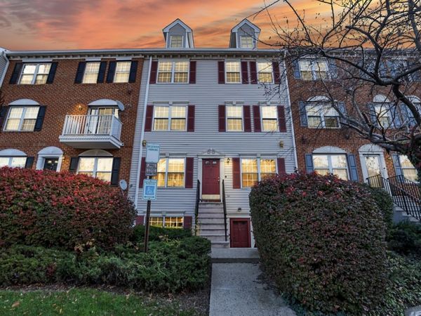 100 Callahan Ct, Newark, NJ 07103