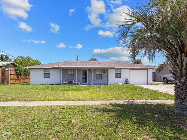 508 E Pine Forest Drive , Lynn Haven, FL 32444