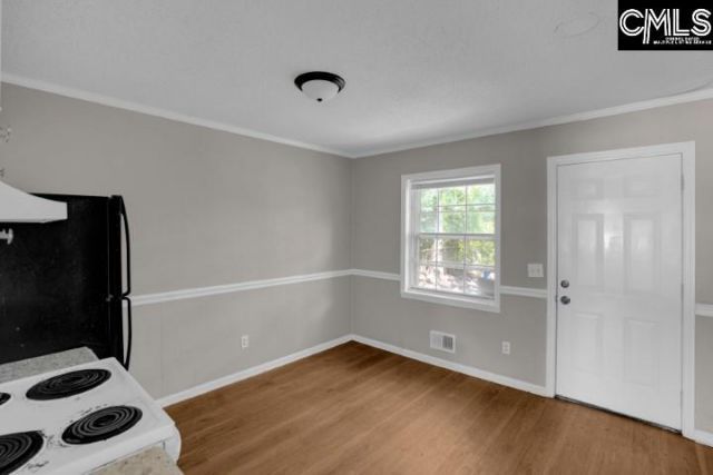 1037 Dawson Drive  Photo 6