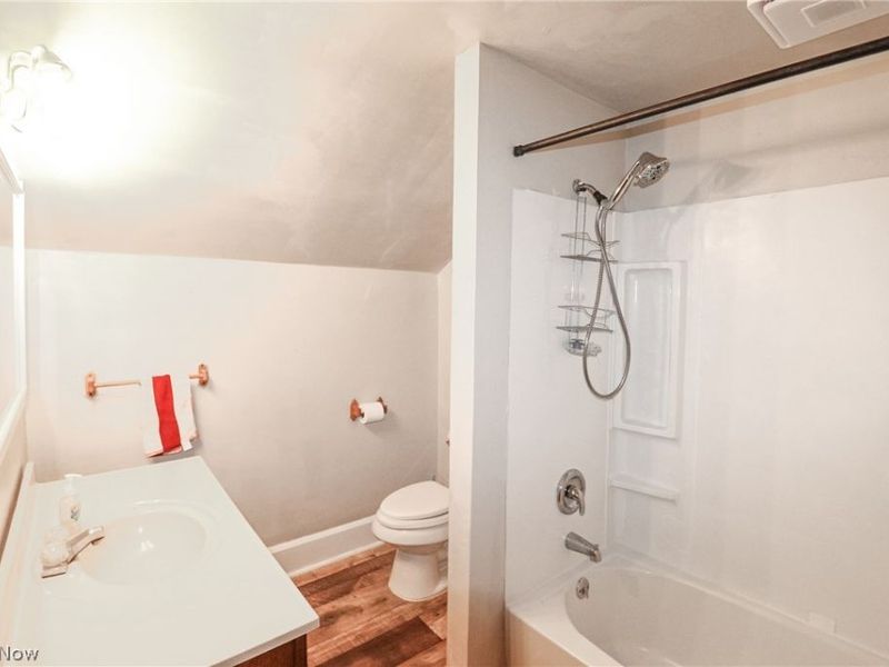 13004 Edison Street NE, Alliance, OH 44601 Photo 9