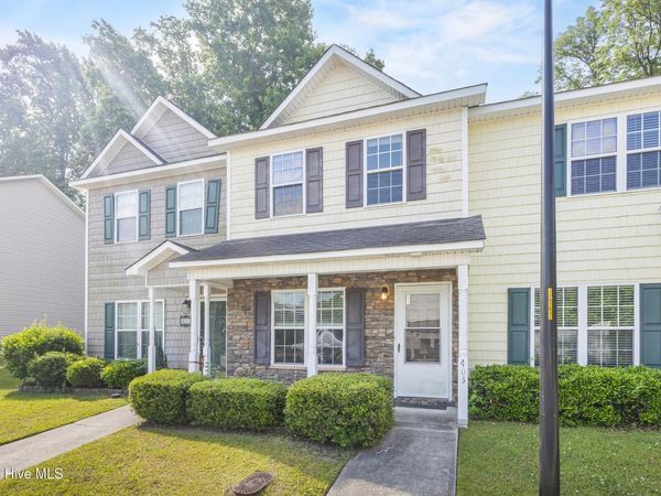 27 E Doris Avenue, Unit 403, Jacksonville, NC 28540