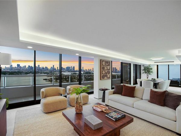 9 Island Ave, Unit T2, Miami Beach, FL 33139