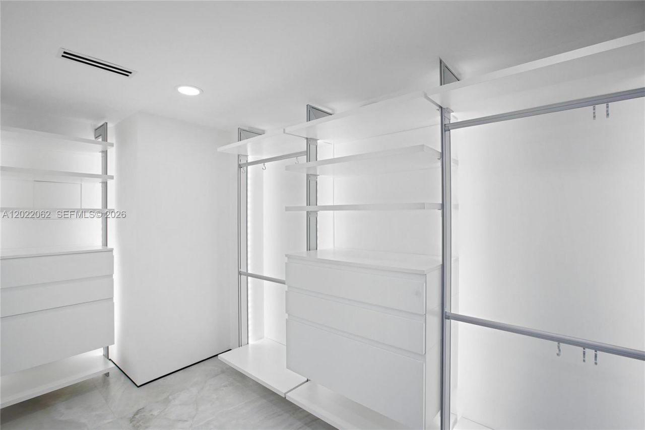 9 Island Ave, Unit T2, Miami Beach, FL 33139 Photo