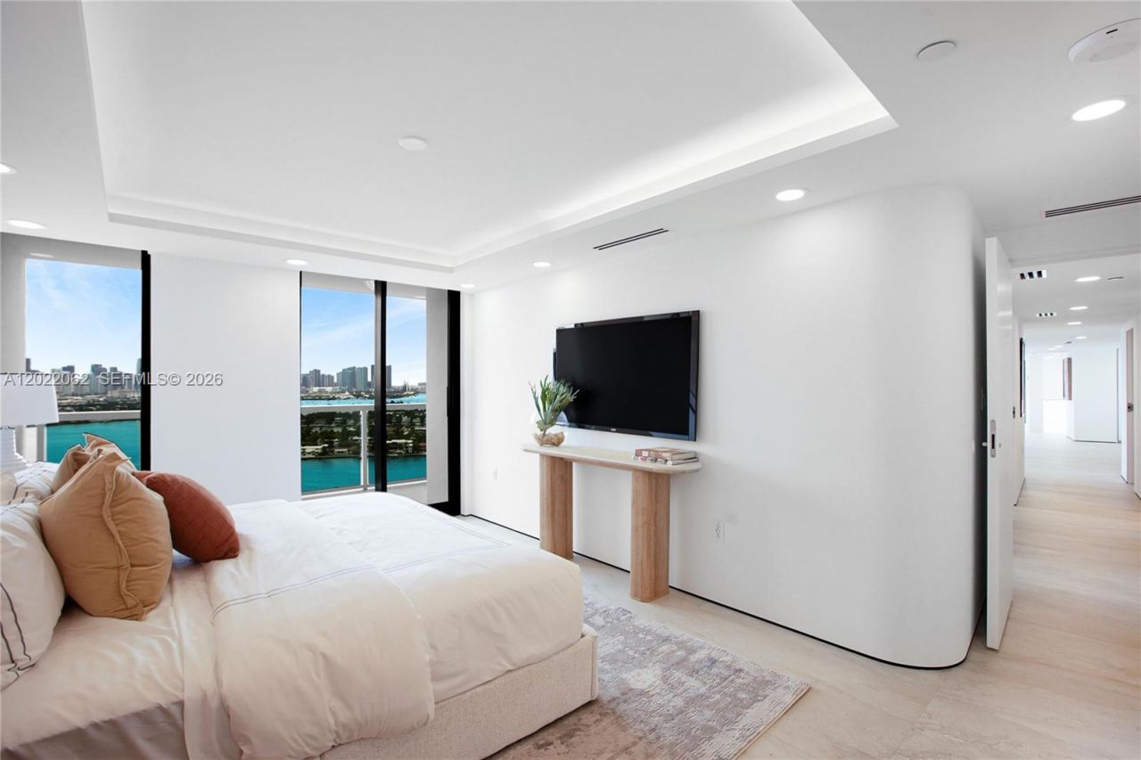 9 Island Ave, Unit T2, Miami Beach, FL 33139 Photo