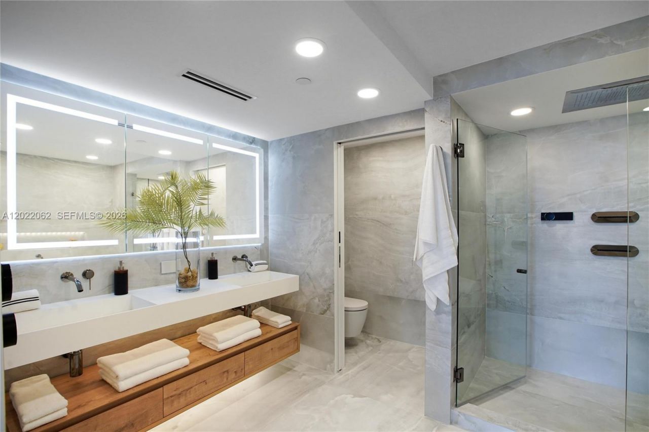 9 Island Ave, Unit T2, Miami Beach, FL 33139 Photo