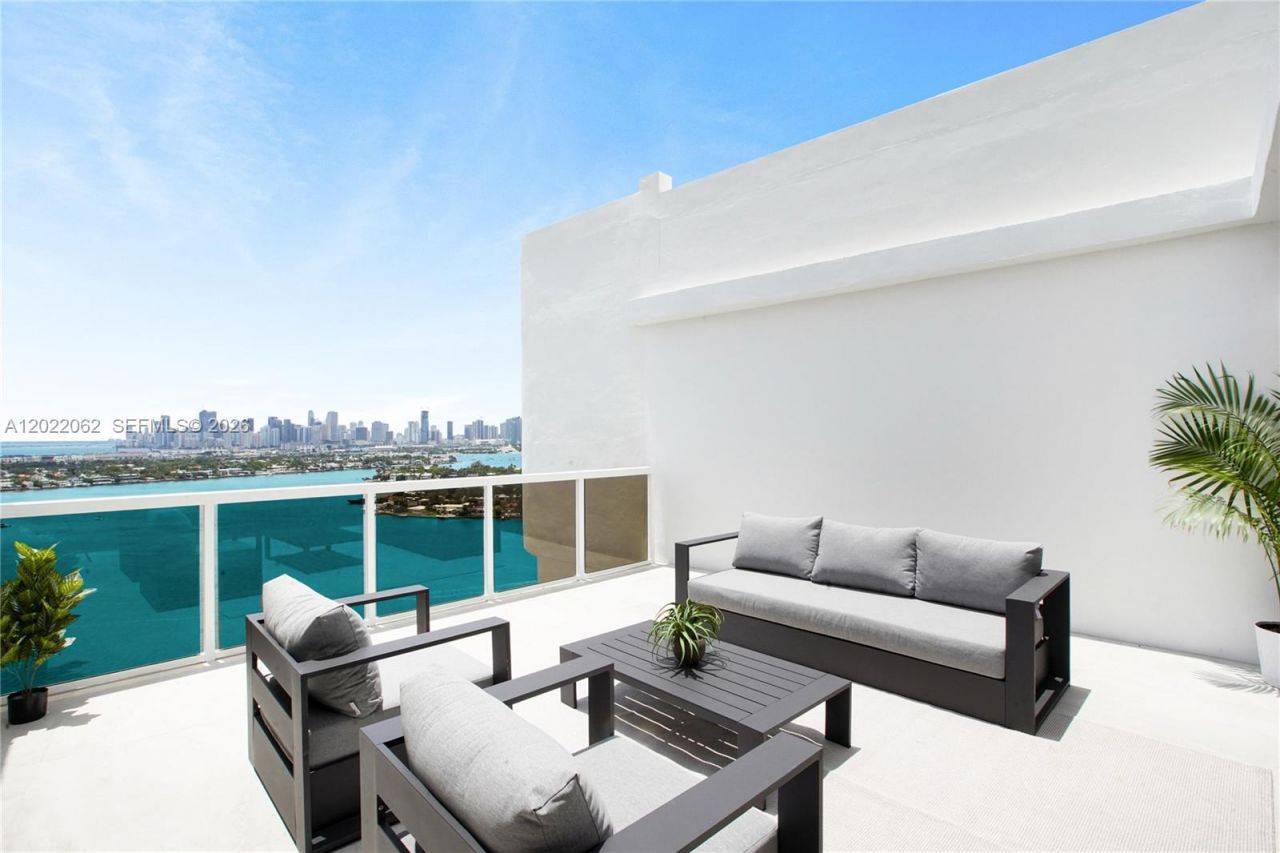 9 Island Ave, Unit T2, Miami Beach, FL 33139 Photo