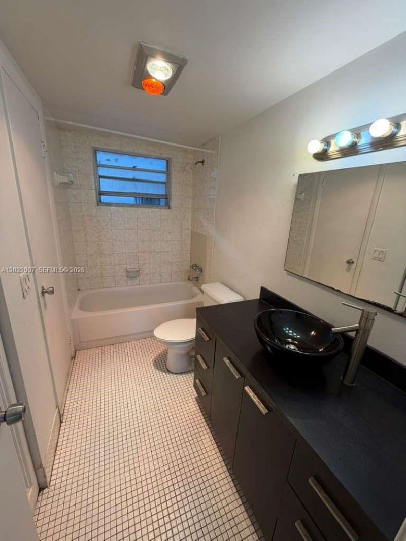 15600 NW 7th Ave , Unit 507, Miami, FL 33169 Photo